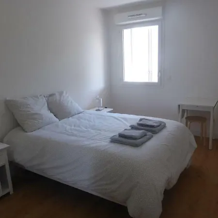 New Grand 2 Pieces Confortable Et Tres Bien Situe Appartement *